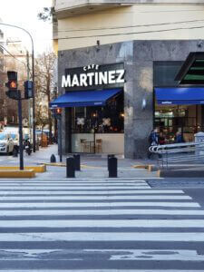 Café Martínez Plaza Flores Fachada