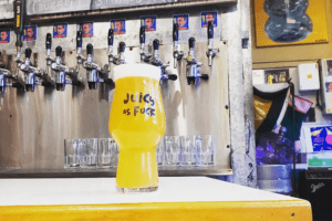 Es Malta Almacén de cervezas pinta