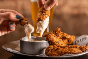 Galpón Cervecero Devoto Lagerhaus chicken fingers