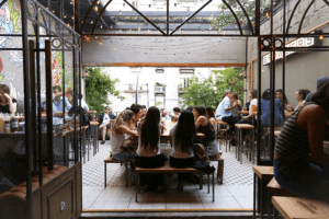 Growlers Recoleta terraza