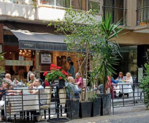 Bonifacio Restobar fachada