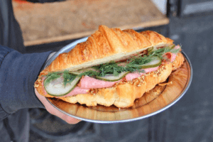 Cafe Villa Crespo croissant