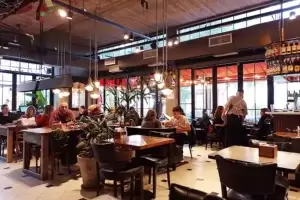 Dandy Saavedra II salón