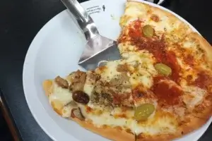 El Fuelle pizzería medrano pizza