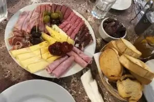 El Tejón Teatro Bar picada