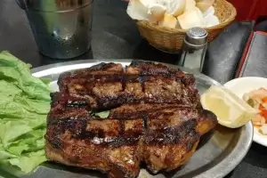 El Viejo Bodegón carne