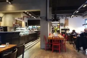 Import Coffee Company salón