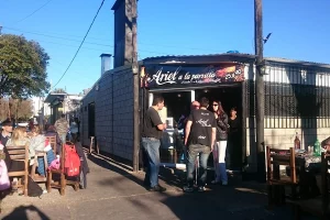 Ariel a la parrilla fachada