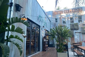 Baum City Bell patio