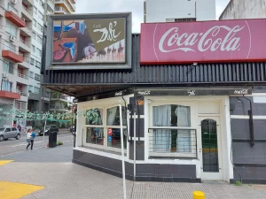 Café Dalí fachada