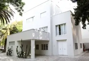 Casa De La Cultura Del Fondo Nacional De Las Artes Fachada