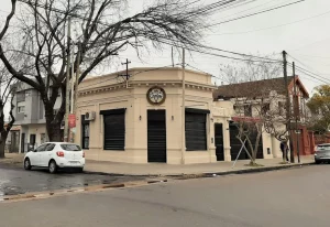 Chelas restó beer fachada