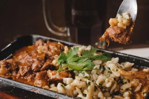 Cinco sabios gulash