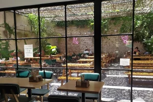Cope Cerveza y Hamburguesas salón