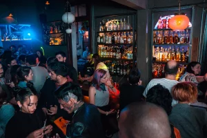 Cruel Barra Morfi salón
