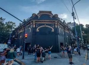 El Teatro Flores Fachada