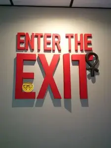 Enter The Exit Fachada