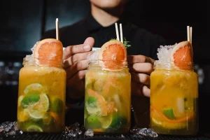 Holzen Bar Tragos