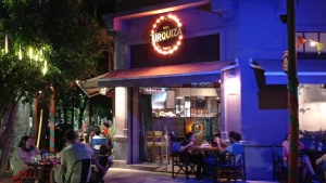 Justo Urquiza Fachada