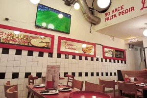 Kentucky Pizzería villa luro salón