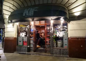 Kif Birrería fachada