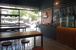 La Birra Bar Colegiales salón