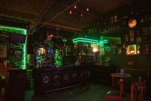 The Peaky Blinders Bar Fachada