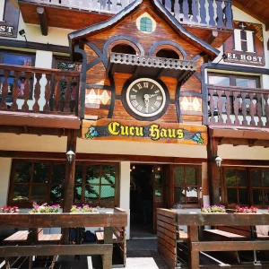 CUCUHAUS Restaurante fachada