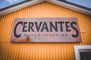 Cervantes Bistro Fueguino Fachada