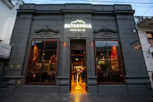 Cerveza Patagonia Refugio Río Cuarto fachada