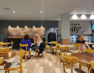 City Bar salón