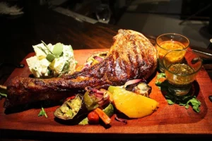 Clover UpIrish Pub Carne