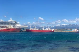 Costanera Ushuaia Barcos