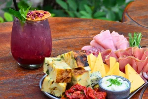 El Jardín Resto Bar picada