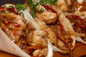 Everest Ba - Food Craft Beer Tacos