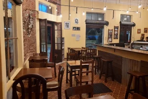 Giron La Esquina salón