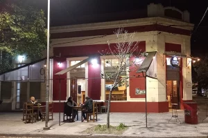 Giron La Esquina fachada