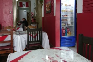 Gourmet con Sabor Peruano salón