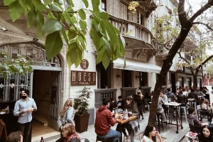 Hueso Parrilla & Bar fachada