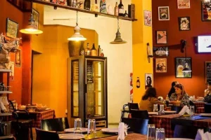La Bodeguita Interior