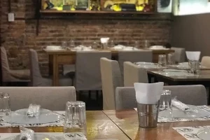 La del Boulevard Pizza Resto Bar Interior