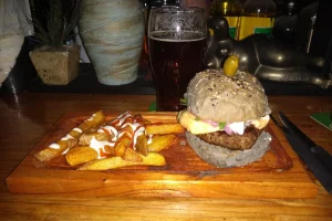 Llamalo Como Quieras El Bar De Charly Hamburguesa