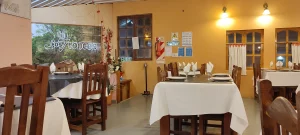 Los Troncos Fachada