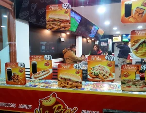 Max Pipi salón