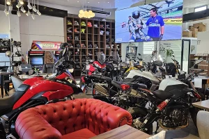 Moto Café Luxury salón