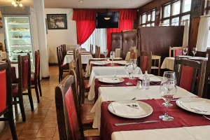 Moustacchio Salón