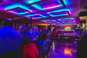 Patio Balto bar salón
