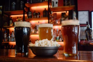 Puente Viejo Restobar y Fábrica de cerveza artesanal pintas