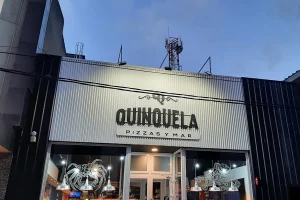 Quinquela Café Bar & Pizzas fachada