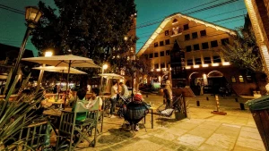 Resto Bar Los Troncos Fachada